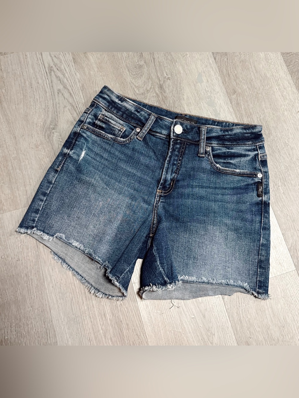 •SILVER• SUKI DENIM SHORTS